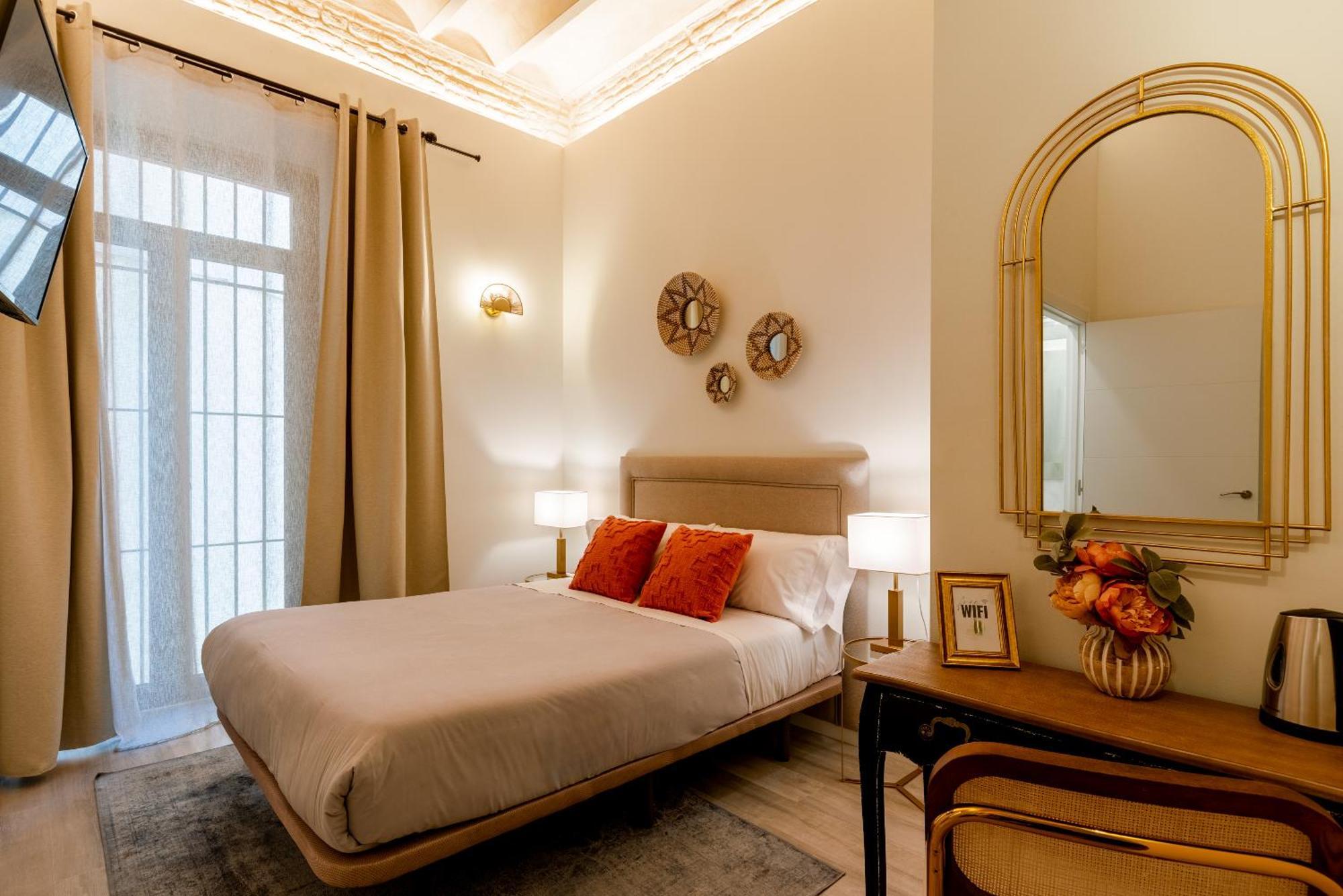 Arco De La Seda - Boutique Seville