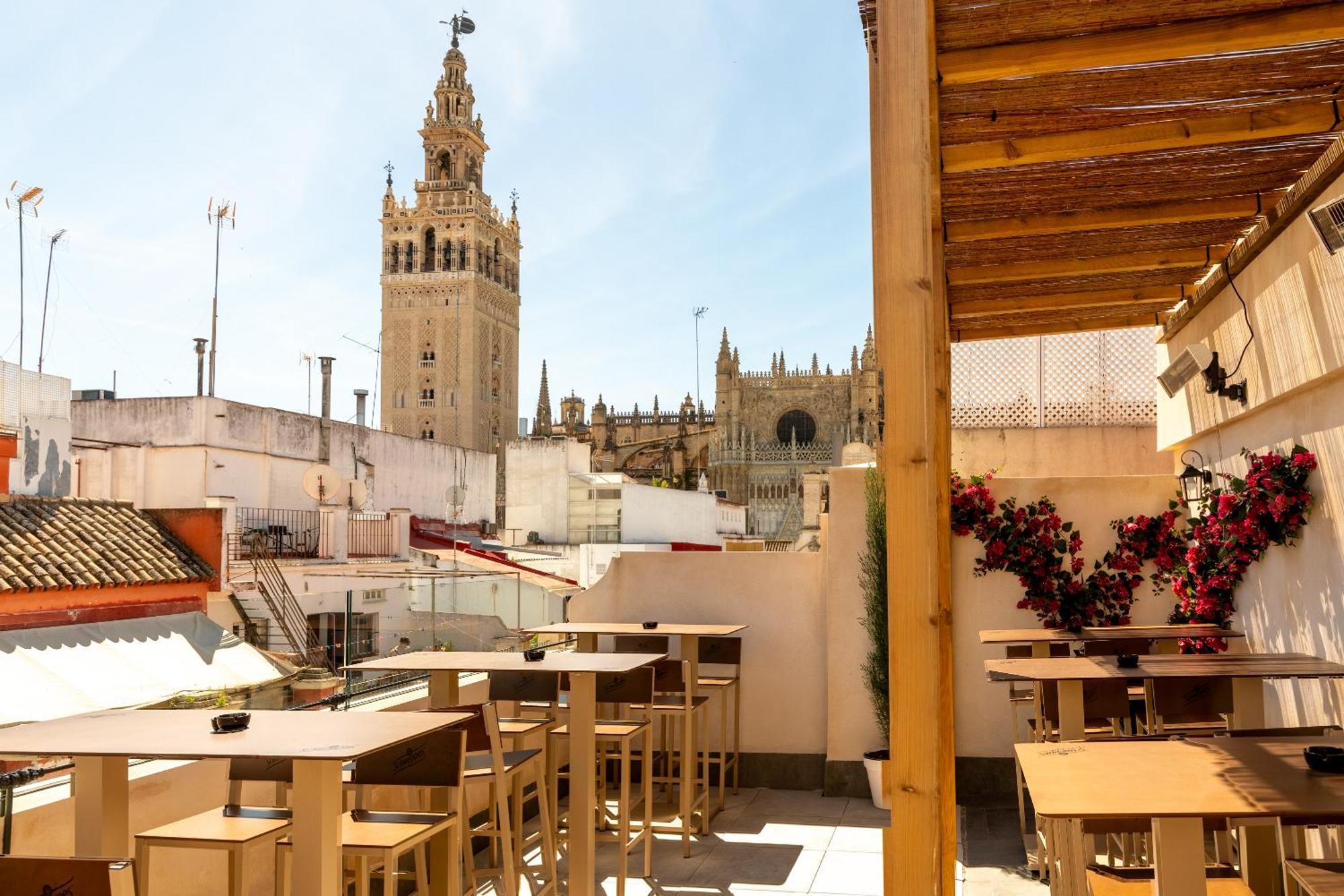 Arco De La Seda - Boutique * Seville